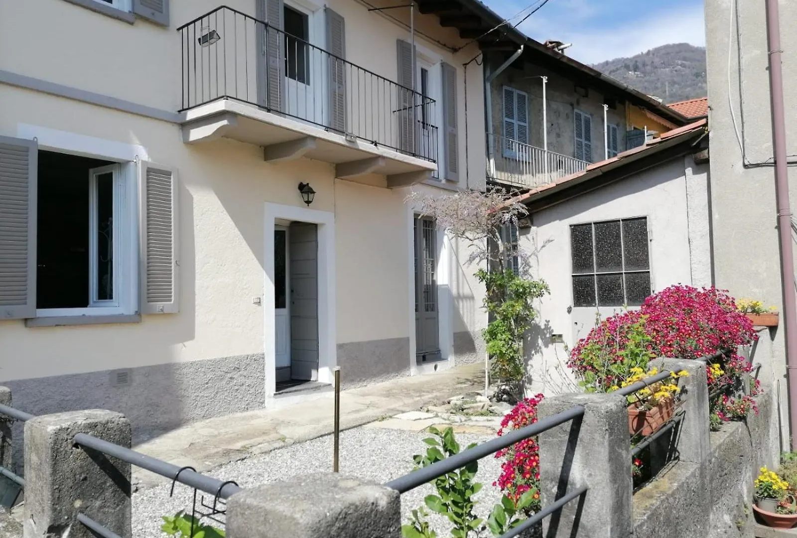 kontakty Traditional Piazza Home/Balcony/ Private Garden
